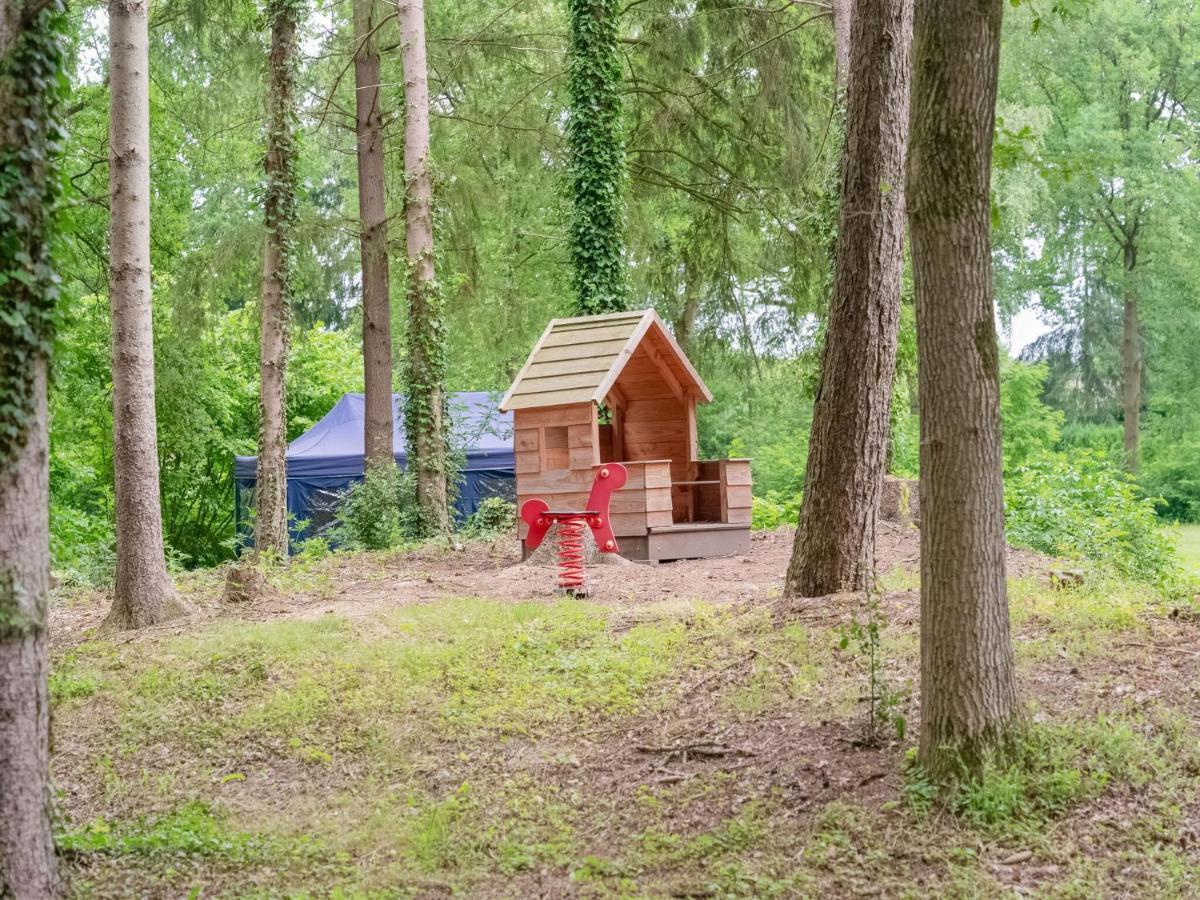 Beautiful Chalet In The Woods With A Shared Pool Vledder Екстер'єр фото